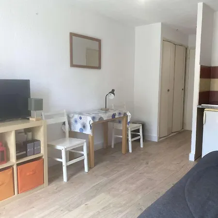 Avec Balcon, Parking Et Wi-fi Pres Des Thermes De - Fr-1-553-202 Apartmán
