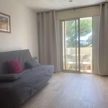 Avec Balcon, Parking Et Wi-fi Pres Des Thermes De - Fr-1-553-202 * Balaruc-les-Bains