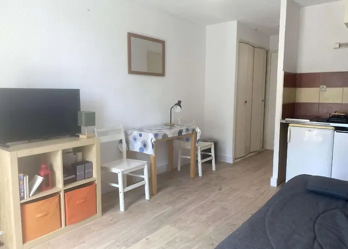 Avec Balcon, Parking Et Wi-fi Pres Des Thermes De - Fr-1-553-202 Lägenhet